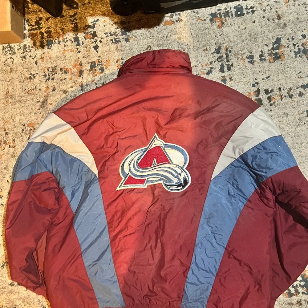 Vintage Chalkline Colorado Avalanche  Burgundy and Light Blue Puffer Jacket - Picture 4 of 6
